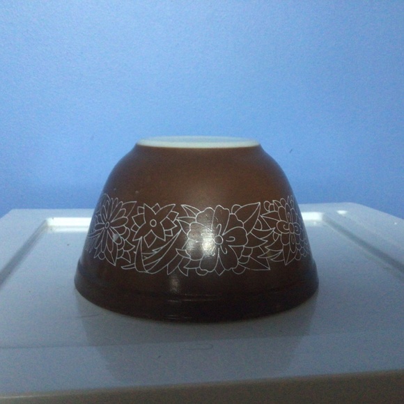Brown Vintage Pyrex Woodland Mixing Bowl - Picture 3 of 8